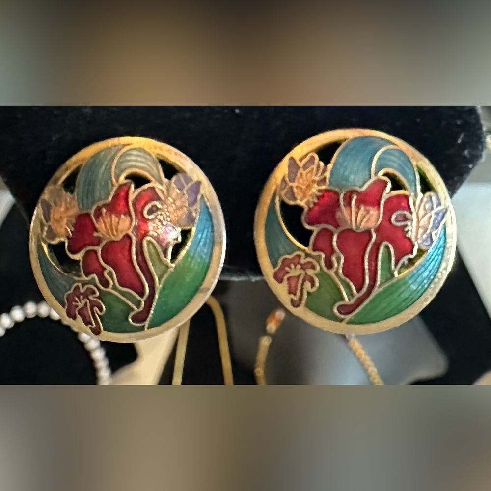 Vintage CLOISONNE ENAMEL CLIP ON EARRINGS Blue/Red/Green FLOWERS Gold Tone